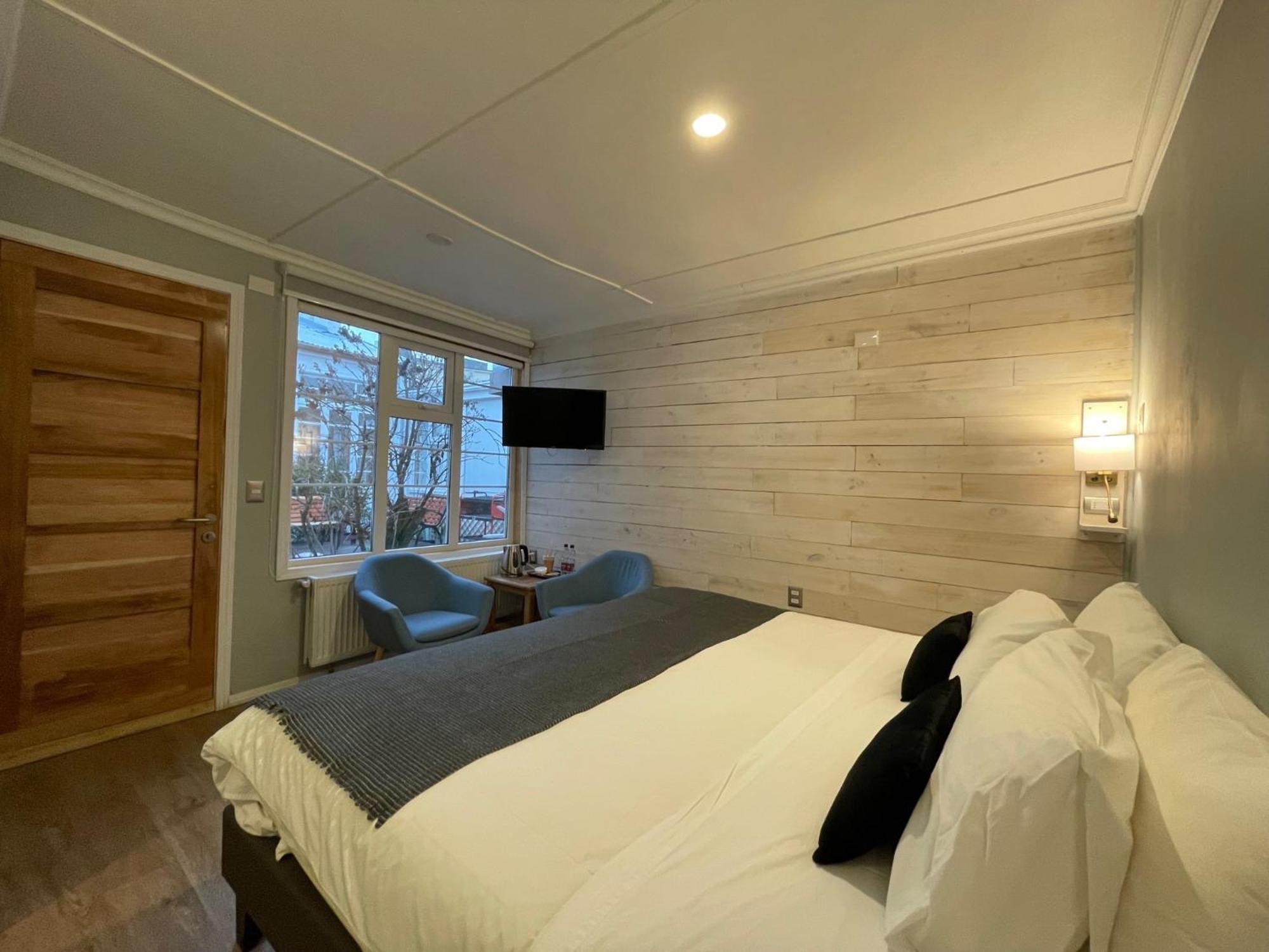 Hostal Boutique Puerta Roja Punta Arenas Eksteriør billede